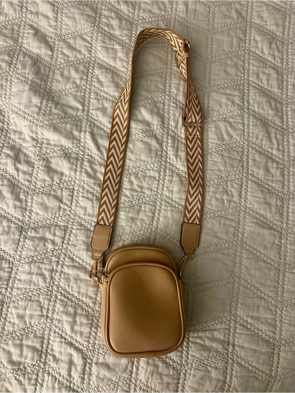 Mali + Lili Josephine Crossbody Bag with Removable Strap - Picture 5 of 5